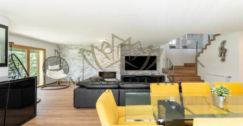 Moradia em Banda T4+1 Venda em Carcavelos e Parede,Cascais