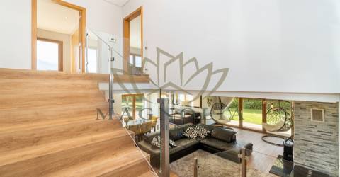 Moradia em Banda T4+1 Venda em Carcavelos e Parede,Cascais