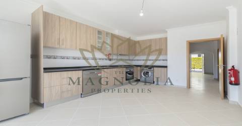 Moradia Geminada T4, S. Clemente, Loulé