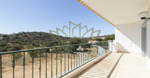 Moradia Geminada T4, S. Clemente, Loulé