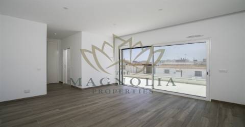 Santa Luzia - Moradia contemporânea T3 em construção