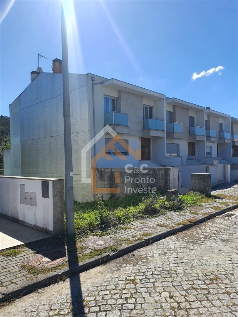 Lote de Terreno  Venda em Este (São Pedro e São Mamede),Braga