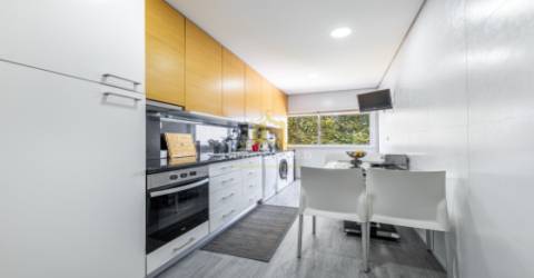 Apartamento T3, em Braga / São Lazaro / Venda