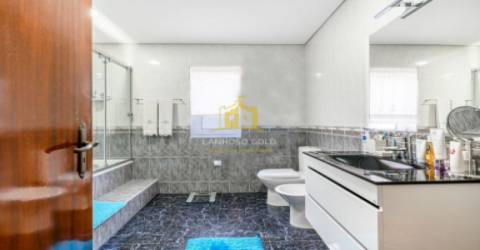 Moradia T5 Venda em Travassos,Póvoa de Lanhoso