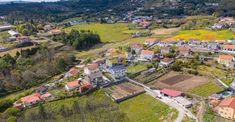 Moradia T5 Venda em Travassos,Póvoa de Lanhoso
