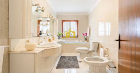 Moradia T5 Venda em Travassos,Póvoa de Lanhoso