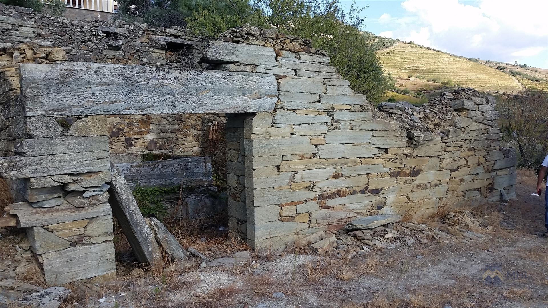 Terreno para construção com vista Rio Douro em Casal de Loivos , Pinhão