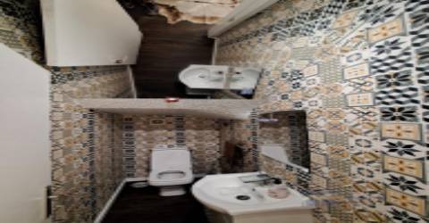 Propriedade com 2 casas tipologia T2 cada, na Madalena 600m da praia com piscina