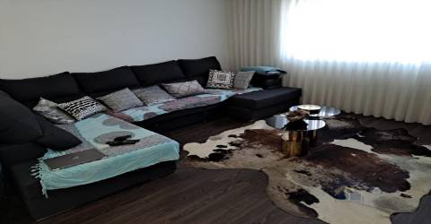 Propriedade com 2 casas tipologia T2 cada, na Madalena 600m da praia com piscina