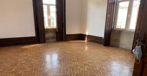 Moradia Isolada >=T10 Venda em Campanhã,Porto