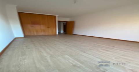 T3 com varandas em Lousado, Vila Nova de Famalicão