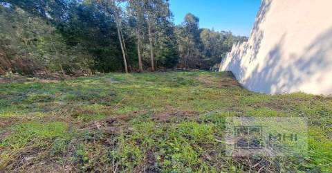 Lote de terreno com 550m2 em Fanzeres