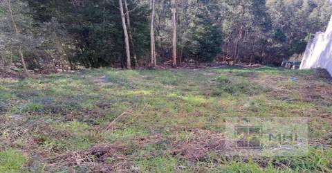 Lote de terreno com 550m2 em Fanzeres
