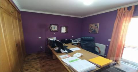 Excelente moradia T3 com Vista de mar a 100m praia de Brito