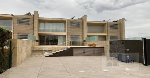Moradia em Banda T3 Venda em Madalena,Vila Nova de Gaia