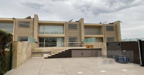 Moradia em Banda T3 Venda em Madalena,Vila Nova de Gaia