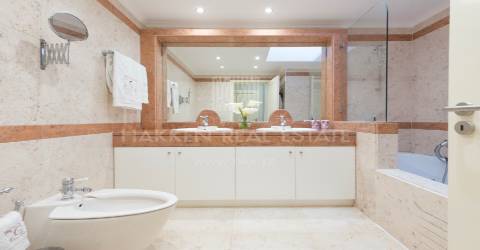 Moradia T6  com piscina no prestigiado aldeamento da  Penha Longa