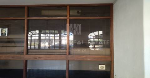 Espaço comercial no Bairro do Junqueiro