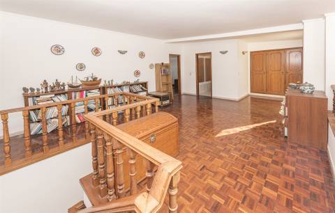 Apartamento Duplex T5 no Bairro do Rosário, Cascais