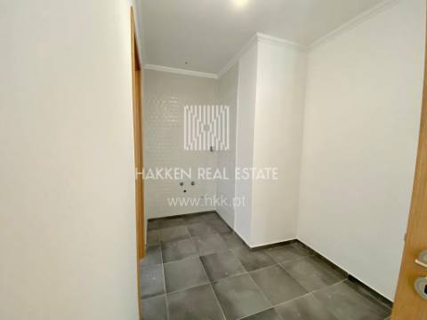 Moradia T4 Remodelada em São João do Estoril