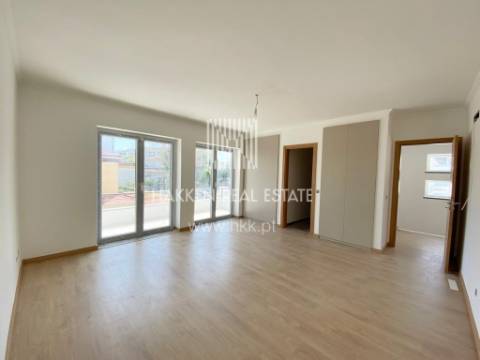 Moradia T4 Remodelada em São João do Estoril