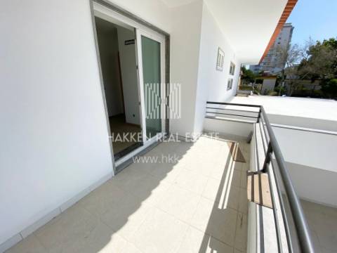 Moradia T4 Remodelada em São João do Estoril