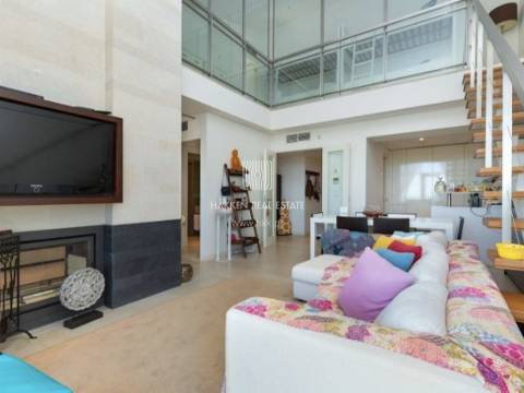 Apartamento T1+ 1 duplex em Troia com vista mar