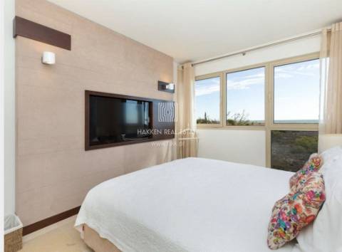 Apartamento T1+ 1 duplex em Troia com vista mar