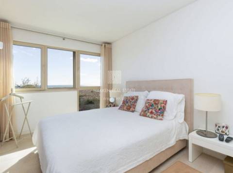 Apartamento T1+ 1 duplex em Troia com vista mar