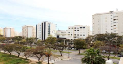 Apartamento T2 Arrendamento em Quarteira,Loulé
