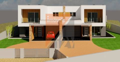 Terreno com projeto aprovado para 3 moradias