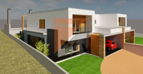 Terreno com projeto aprovado para 3 moradias