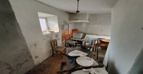 Moradia para Restaurar T3 Venda em Tavarede,Figueira da Foz