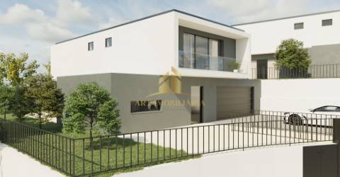 Moradia Isolada T3 Venda em Rebordosa,Paredes