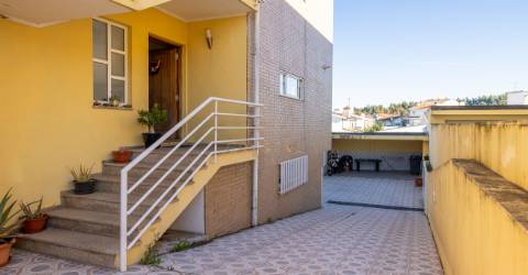 Andar Moradia T2 Venda em Águas Santas,Maia