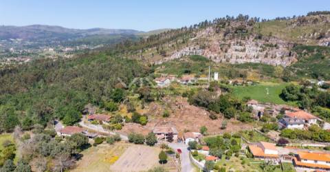 Moradia para Restaurar T0 Venda em Coucieiro,Vila Verde