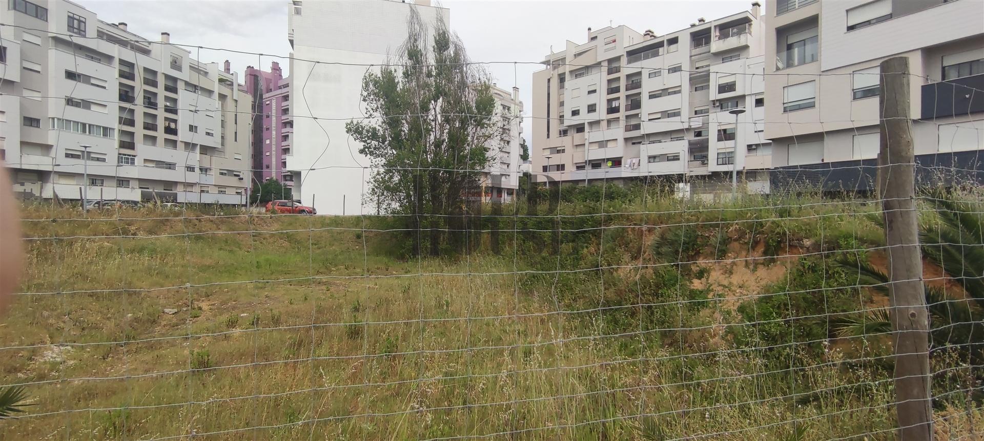 Terreno Para Construção  Venda em Santarém (Marvila), Santa Iria da Ribeira de Santarém, Santarém (São Salvador) e Santarém (São Nicolau),Santarém