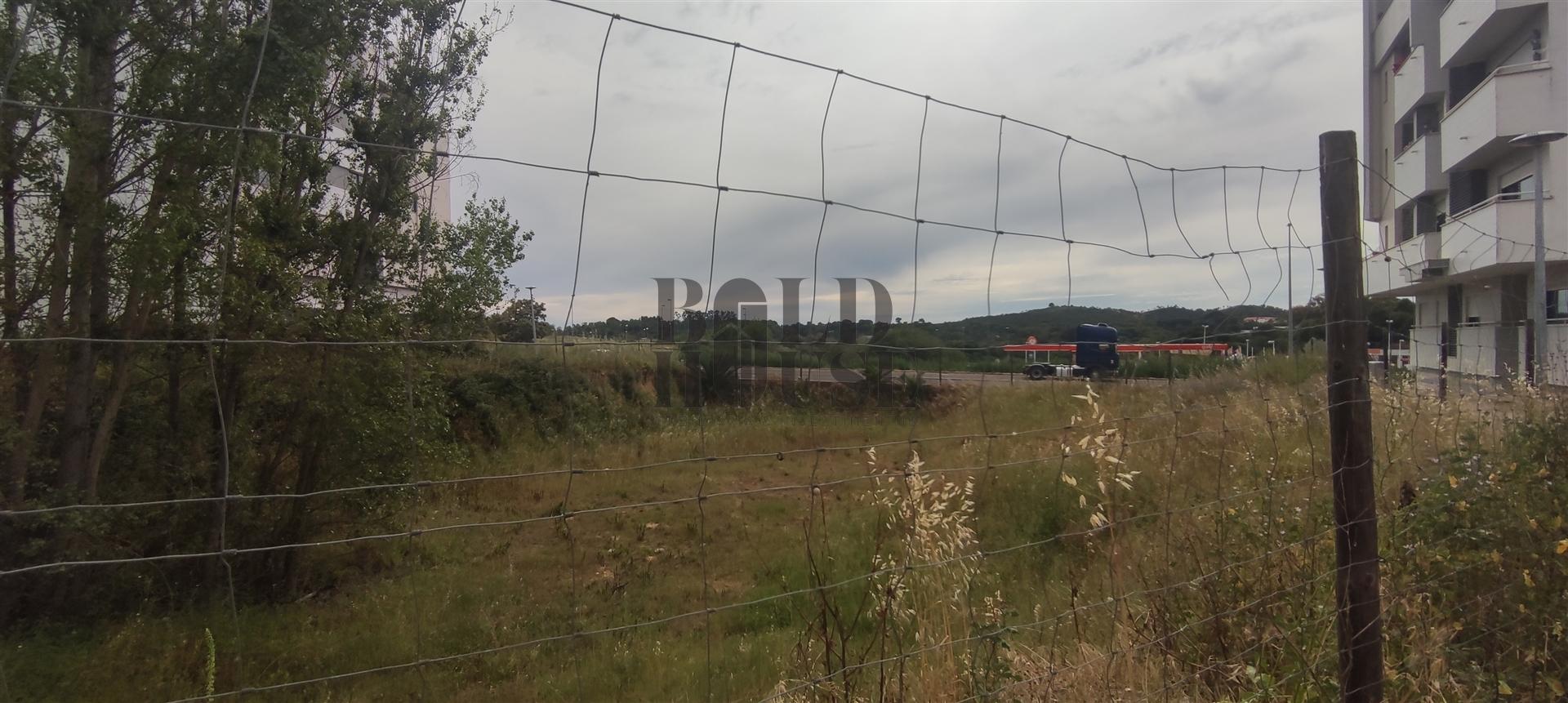 Terreno Para Construção  Venda em Santarém (Marvila), Santa Iria da Ribeira de Santarém, Santarém (São Salvador) e Santarém (São Nicolau),Santarém