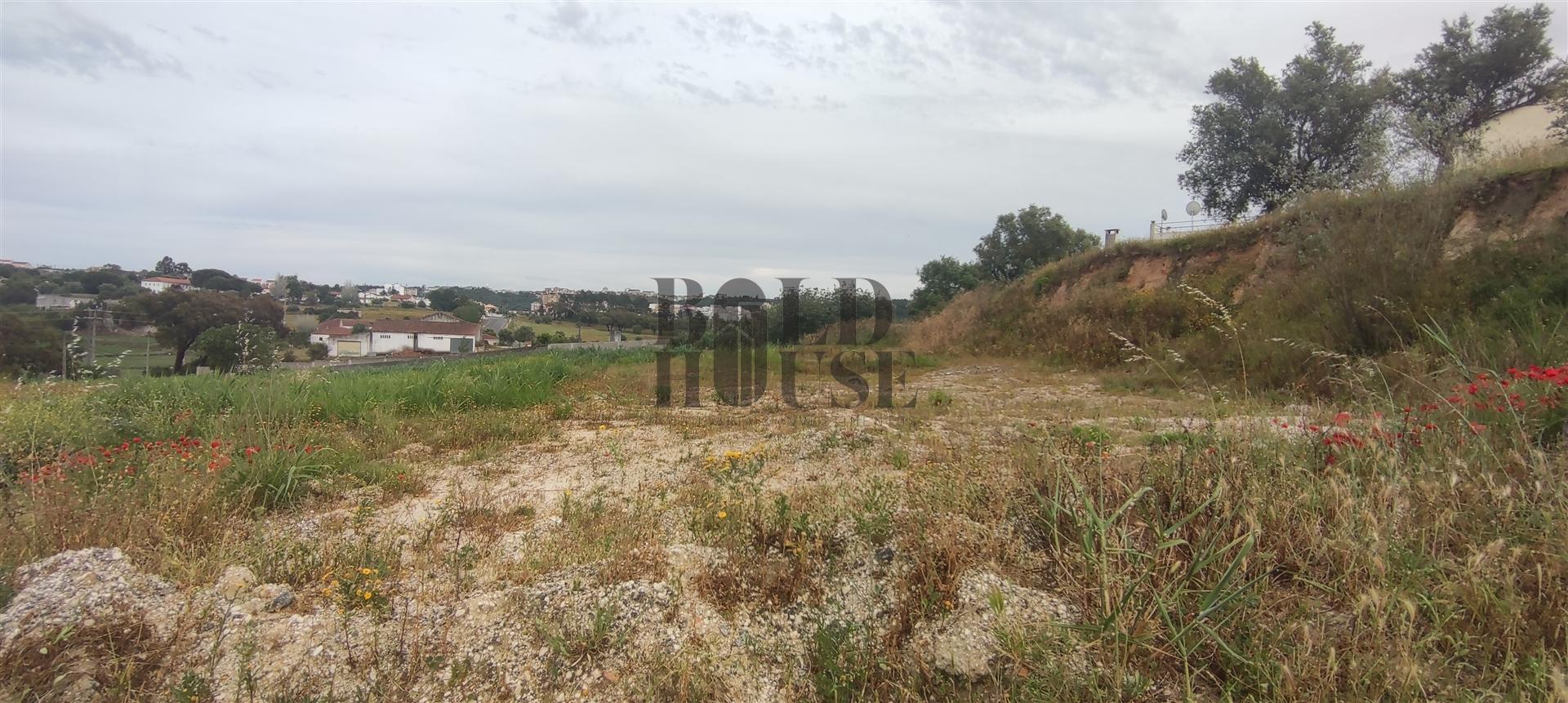 Terreno Para Construção  Venda em Santarém (Marvila), Santa Iria da Ribeira de Santarém, Santarém (São Salvador) e Santarém (São Nicolau),Santarém