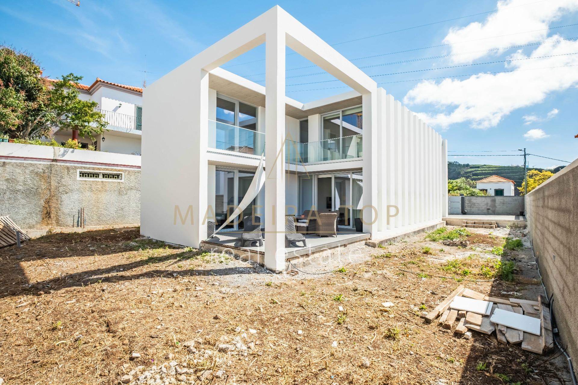 Moradia T4 Venda em Câmara de Lobos,Câmara de Lobos