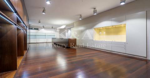 Loja com 105m2 de 4 frentes