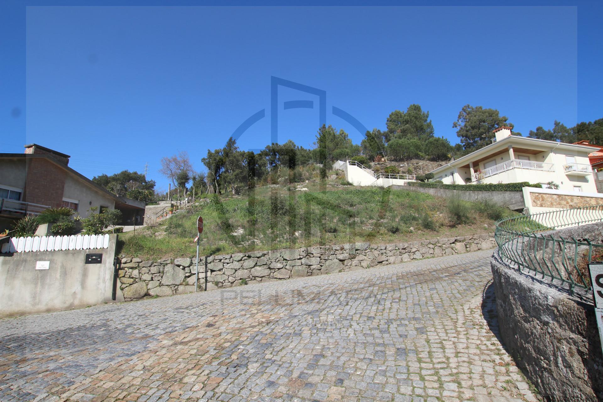 Lote de Terreno  Venda em Santo Tirso, Couto (Santa Cristina e São Miguel) e Burgães,Santo Tirso