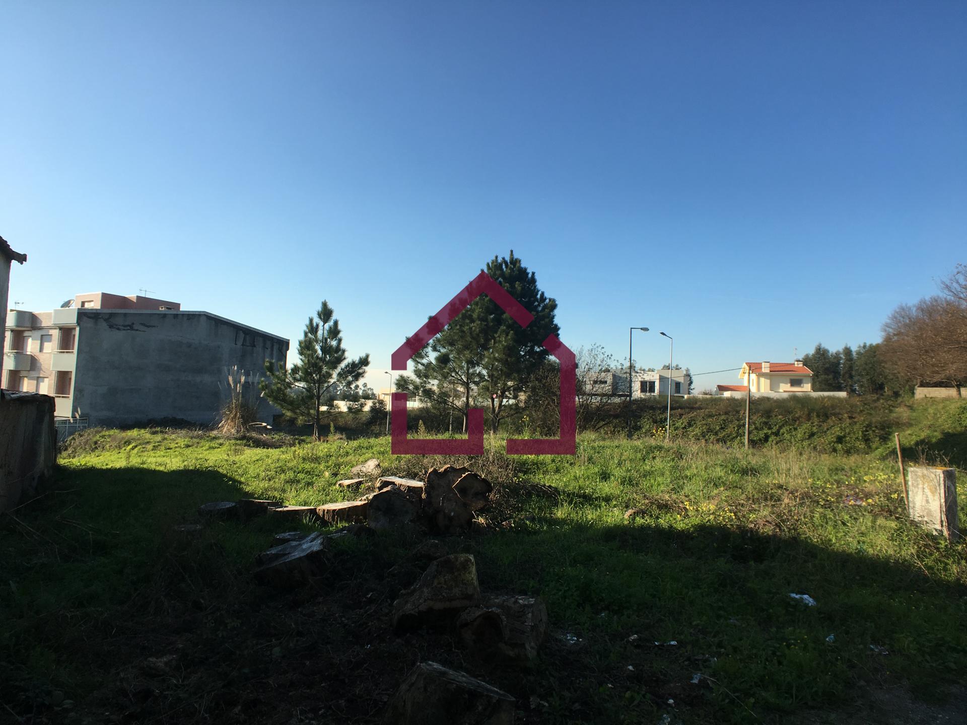 Terreno Para Construção  Venda em Nogueira da Regedoura,Santa Maria da Feira