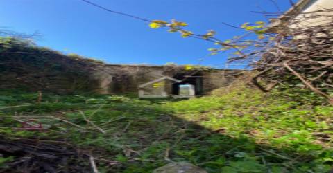 Casa em Ruínas para Restaurar