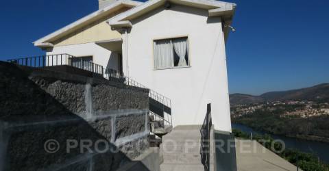 Quinta T3 Venda em Raiva, Pedorido e Paraíso,Castelo de Paiva