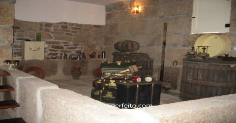 Quintinha T9 Venda em Pinheiros e Vale de Figueira,Tabuaço