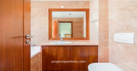 Apartamento T4 Venda em Matosinhos e Leça da Palmeira,Matosinhos