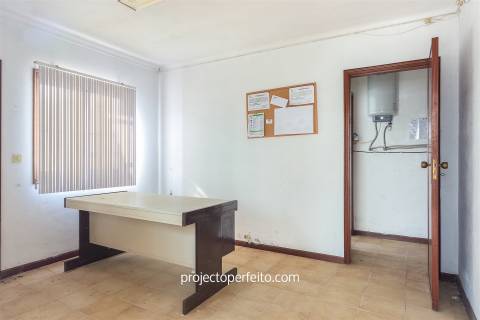 Armazém  Venda em Válega,Ovar