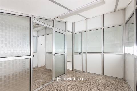 Armazém  Venda em Válega,Ovar