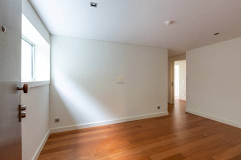 Apartamento T5 Venda em Lordelo do Ouro e Massarelos,Porto